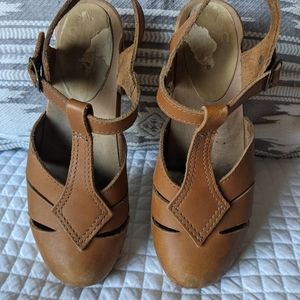 Sven Swedish t-strap clogs